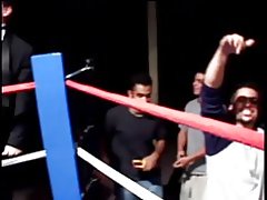 Певень-вар'ят шлюхі далучыцца да смактаць конкурсу